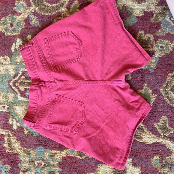 High-Waisted Shorts - Picture 2 of 6